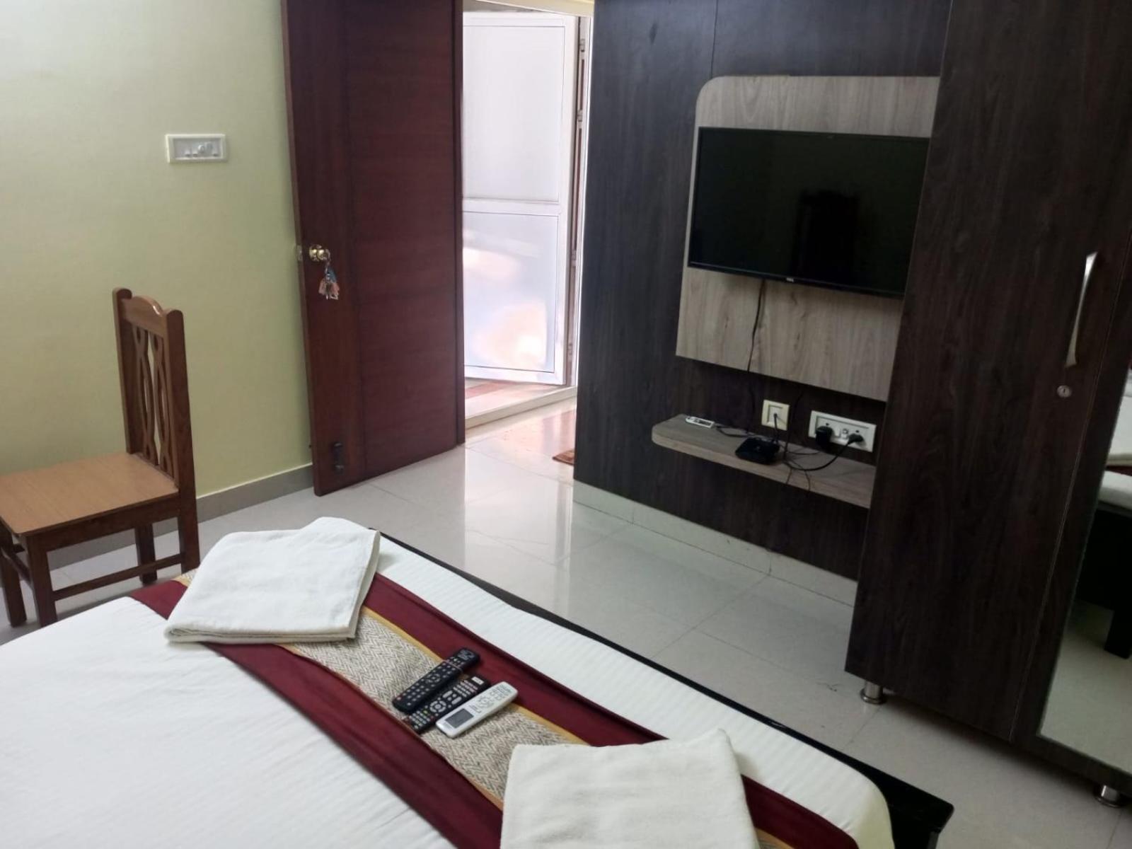 The Posh Residency, Ecr Bed and Breakfast Τσενάι Εξωτερικό φωτογραφία