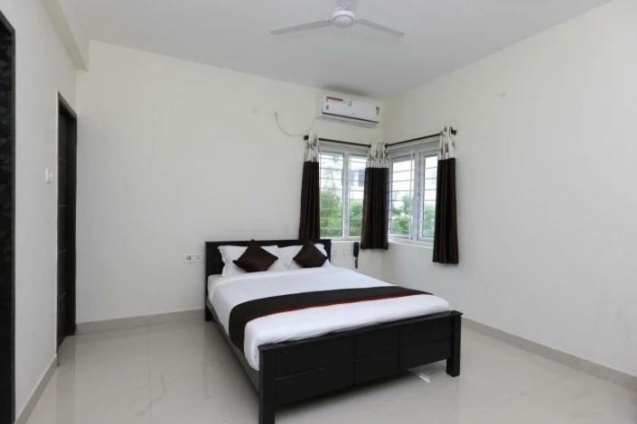 The Posh Residency, Ecr Bed and Breakfast Τσενάι Εξωτερικό φωτογραφία